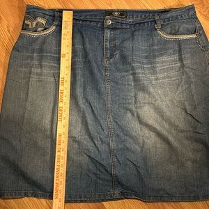 24w Cato denim skirt